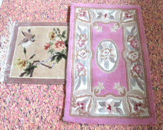 Lot 132: 2 Small Area Rugs Hummingbird Wool