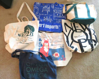 Lot 53: Canvas Tote Bags New Yorker LL Bean