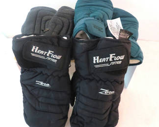 Lot 182: Insulated winter mittens with Heat Flow branding