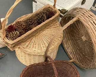 Lot 149: 4 Unique Baskets