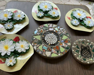 Lot 29: Mosaic Owl Plaques and Water Lily Cluster Arrangements