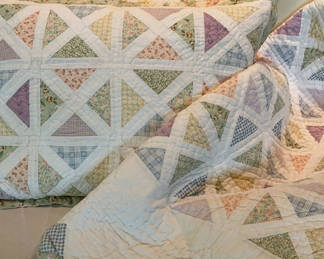 Lot 65: Queen Sized Quilt With Pillows