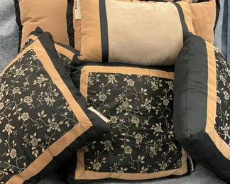 Lot 36: 8 Beige & Black Pillows