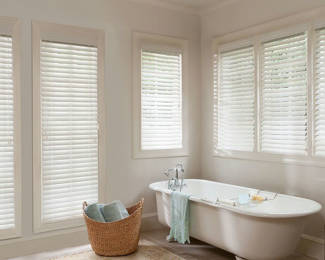 Lot 46: New Long Paper Blinds