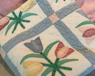 Lot 68: Pastel palm-tree quilt and pink Berkshire Blanket
