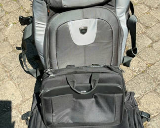 Lot 95: Embark extra Large suitcases with multiple compartments