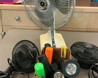 Lot 48: 3 Fans And Flashlights