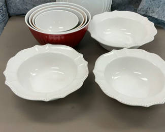 Lot 174: White scalloped-edge large bowls with colored ribbed mixing bowls
