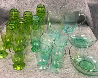 Lot 30: Green Plastic Patio Ware