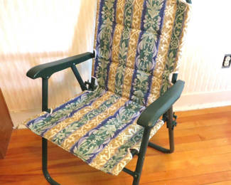 Lot 124: Cushioned Folding Outdoor Chair