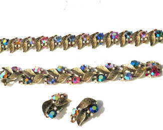 Lot 156: Vintage Aurora Borealis Parure Set Necklace Bracelet Earrings