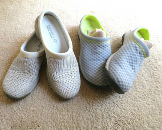 Lot 122: 2 Pairs of Merrell Grip Outdoor Shoes Size 9
