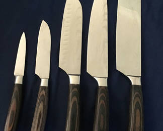 Lot 33: Five-piece kitchen knife set