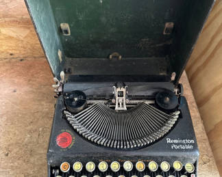 Lot 119: Remington Portable typewriter with Cyrillic keyboard in carrying case