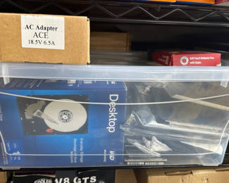 Lot 88: Collection of computer hardware and accessories