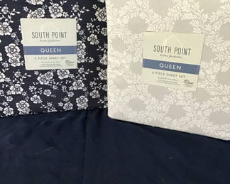 Lot 51: Queen 6-Piece Floral Sheet Sets