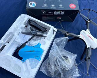 Lot 173: Force1 F100 Ghost Drone with blue canopy and accessories