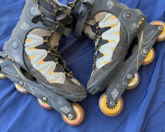 Lot 139: Pair of inline skates size 11.5