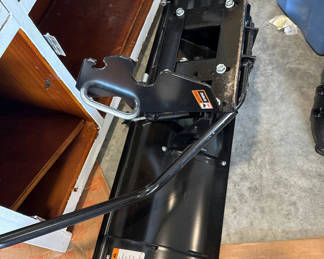 Lot 194: 48-inch plow mounting assembly