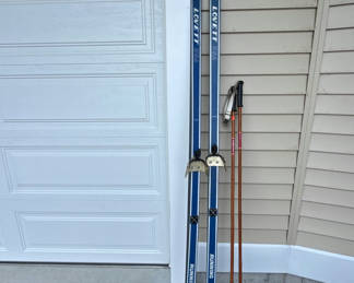 Lot 103: Pair of Lovett USA blue cross-country skis with poles
