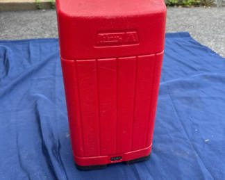 Lot 181: Coleman green camping lantern with hard case