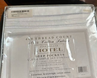 Lot 66: Queen Sheet Set, 400 Thread Count 100% Cotton Sateen