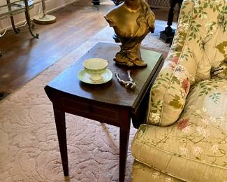 Pembroke table