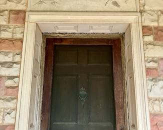 How many houses do you know with a concrete name plaque above the entrance?