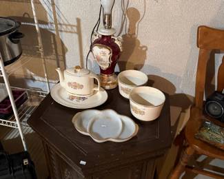 Vtg Lamp, Wooden Side Table