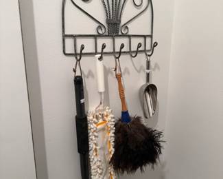 Metal Wall Hanger, Cleaning Supplies