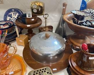 Wooden Pedestal Bowls