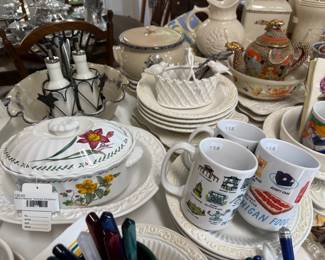 Mugs, Mikasa Lidded Casserole Dish