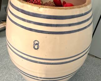 Marshall Pottery Style 6-Gallon Crock