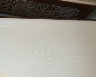Pyrex Woodland Floral Casserole Set