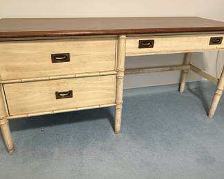 Thomasville Hotel Equipment Corp. Writing Desk