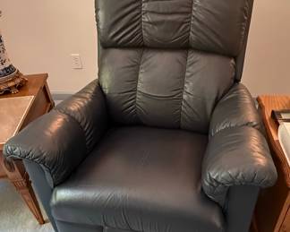 La-Z-Boy Pinnacle Recliner