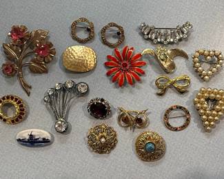 Vintage Costume Jewelry Brooch Assortment
