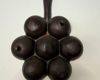 Vintage Cast Iron Hearts and Star Cornbread Pan