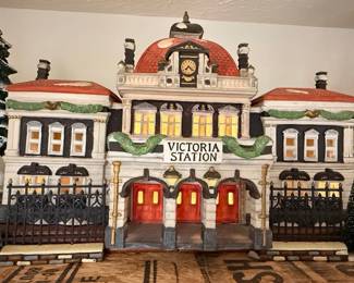 Department 56 Dickens Village Victoria Station #5574-3