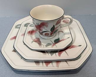 Mikasa Silk Flowers F3003 Dinnerware Set