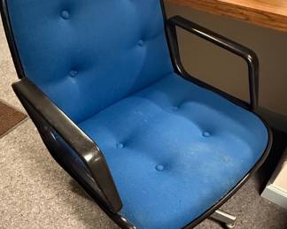 Charles Pollock Executive Chair for Knoll