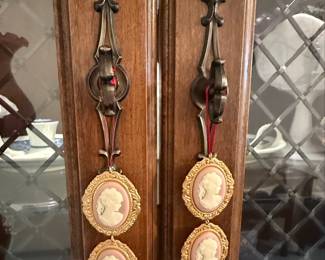 Henredon French Provincial China Cabinet