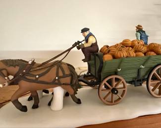 Department 56 Harvest Crossing Farmer's Market & Pumpkin Wagon