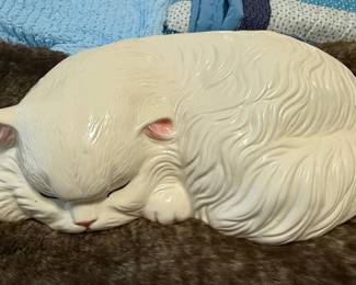 Vintage 1979 "Persian" Sleeping Cat Ceramic Figurine