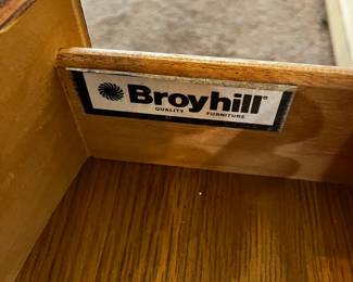 #021 Broyhill Bedside Table w/1Drawer & Shelf (as is finish) - 23x27x22 $75.00