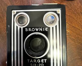 #033 Brownie Camera - Target Six-20 $20.00