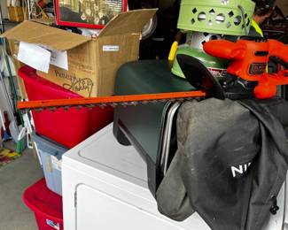 #047 B & D Corded 17" Hedgetrimmer $20.00