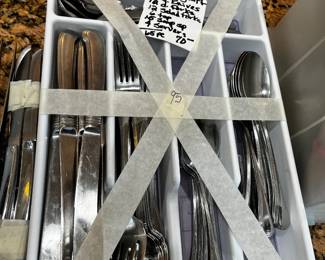 #095 Pfaltzgraff 65 Pc Flatware $70.00