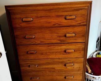 #069 Bassett 6 Drawer Chest of Drawers - 36x17x52 $120.00