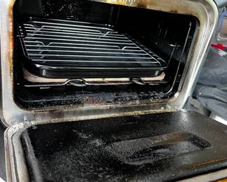 #043 Ninja Woodfire Outdoor Grill (needs Cleaning) $75.00